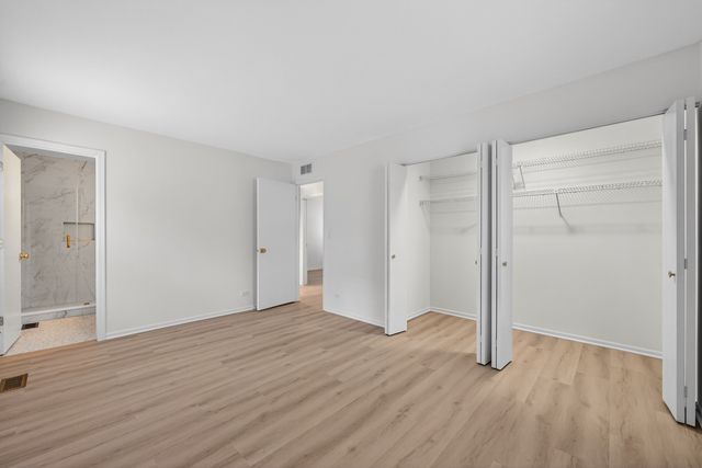 2301 Providence Court E, Naperville, IL 60565