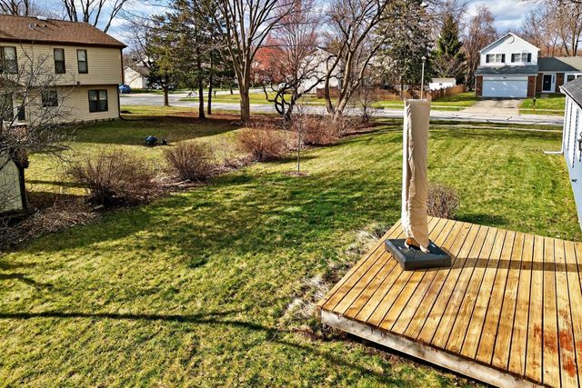 2301 Providence Court E, Naperville, IL 60565