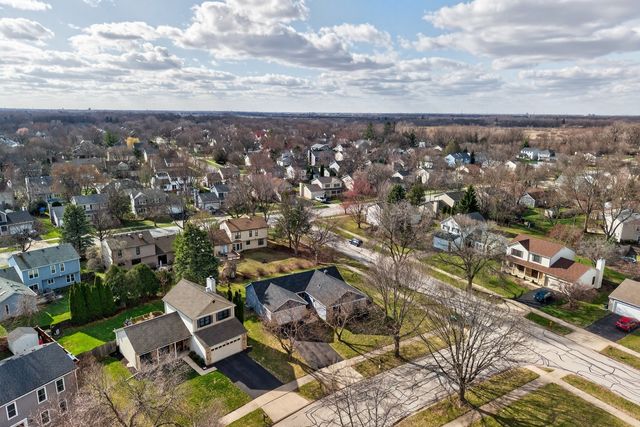 2301 Providence Court E, Naperville, IL 60565