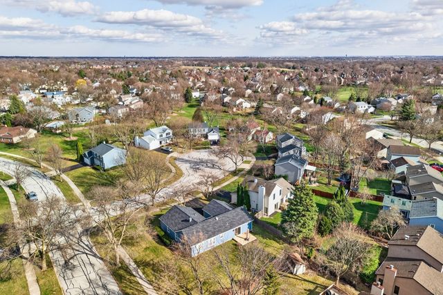 2301 Providence Court E, Naperville, IL 60565