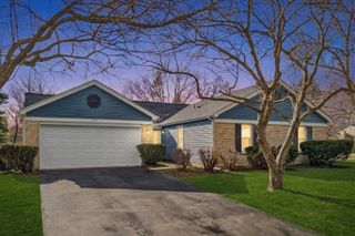 2301 Providence Court E, Naperville, IL 60565