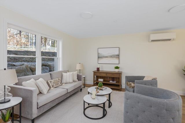 23 Lucy Lane, Peterborough, NH 03458