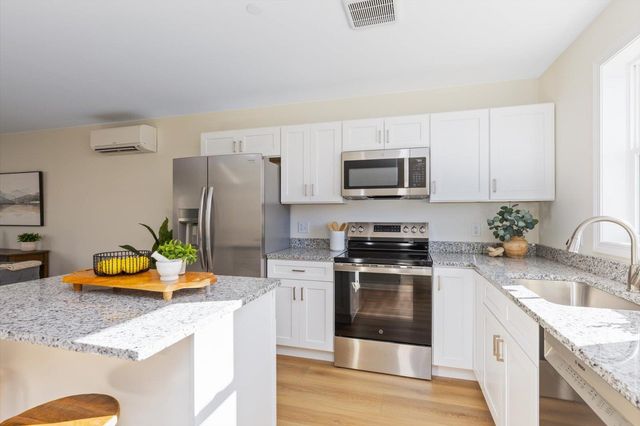 23 Lucy Lane, Peterborough, NH 03458