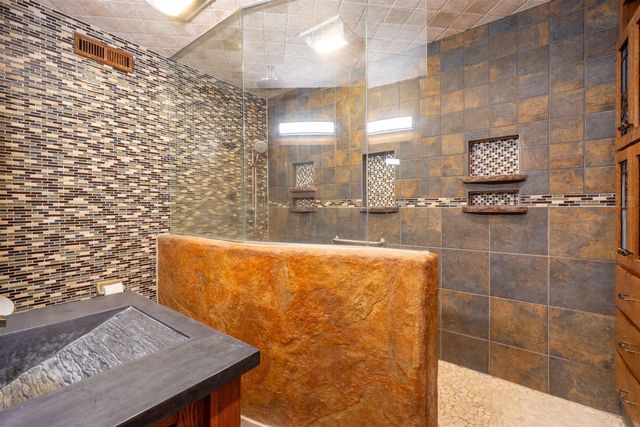 712 N 48TH AVENUE, Wausau, WI 54401