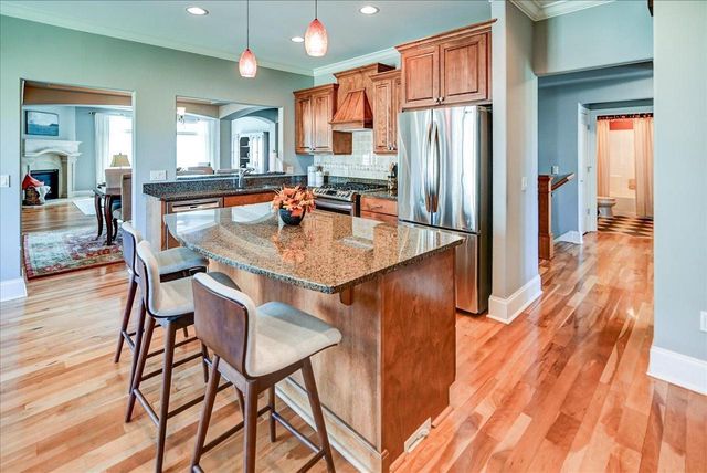 N35W23701 Auburn Court #1, Pewaukee, WI 53072