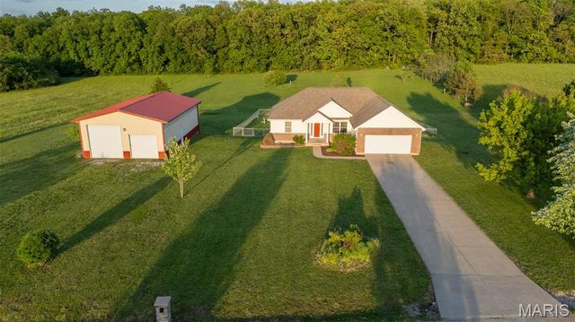 1036 Ridgewood Farms Road, Farmington, MO 63640