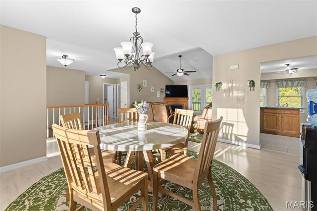1036 Ridgewood Farms Road, Farmington, MO 63640