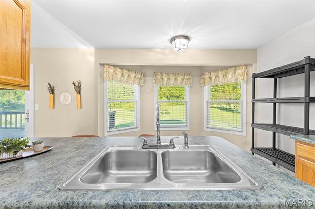 1036 Ridgewood Farms Road, Farmington, MO 63640