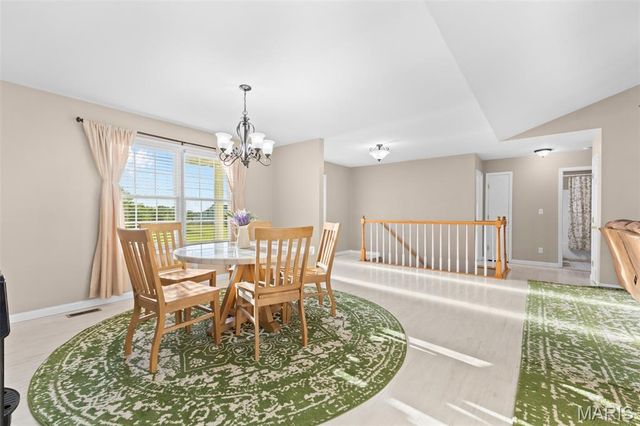 1036 Ridgewood Farms Road, Farmington, MO 63640