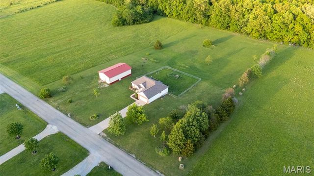 1036 Ridgewood Farms Road, Farmington, MO 63640