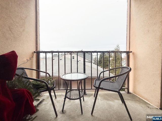 200 Division 4J, Cliffside Park, NJ 07010