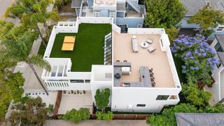 7376 Fay Ave, La Jolla, CA 92037