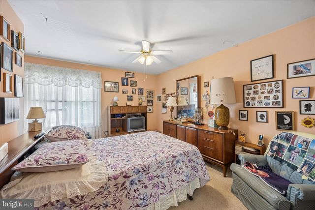 3 WILLOW CT, Newtown, PA 18940