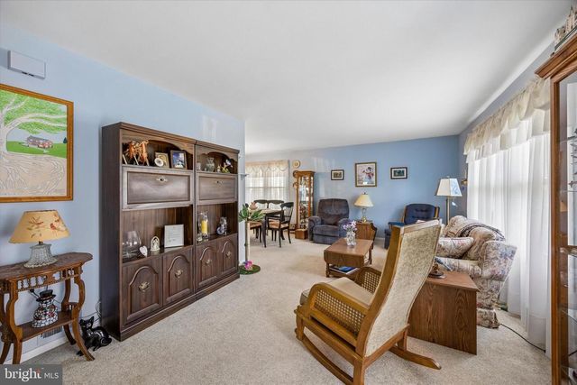 3 WILLOW CT, Newtown, PA 18940