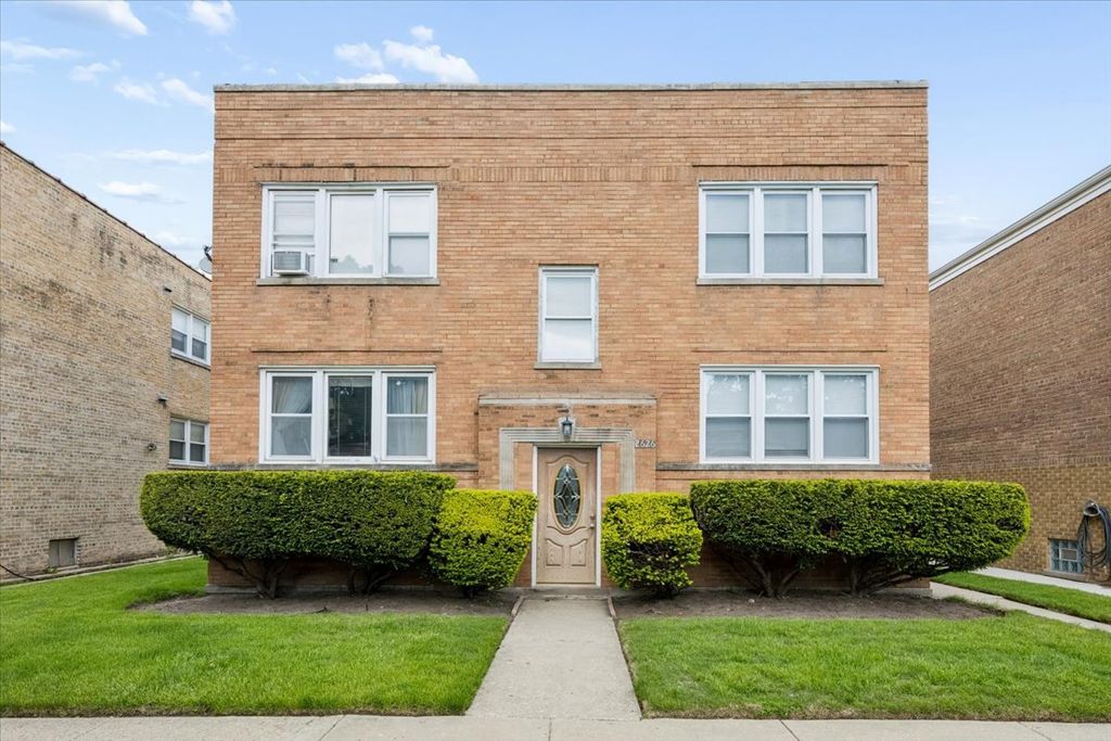 2626 W Balmoral Avenue 201, Chicago, IL 60625