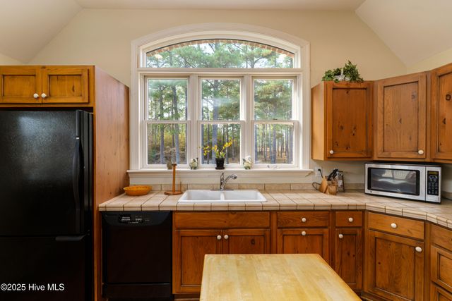 300 Good Barn Road, Vass, NC 28394