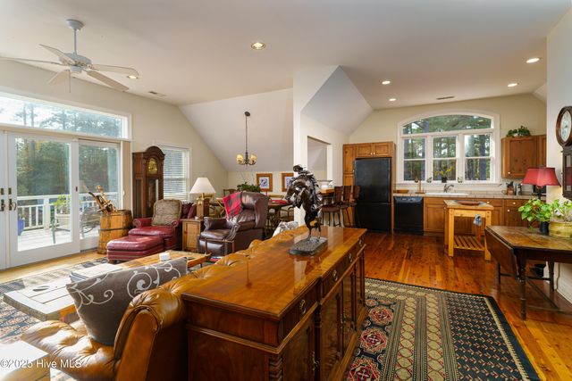 300 Good Barn Road, Vass, NC 28394