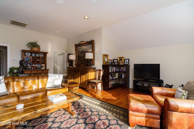 300 Good Barn Road, Vass, NC 28394