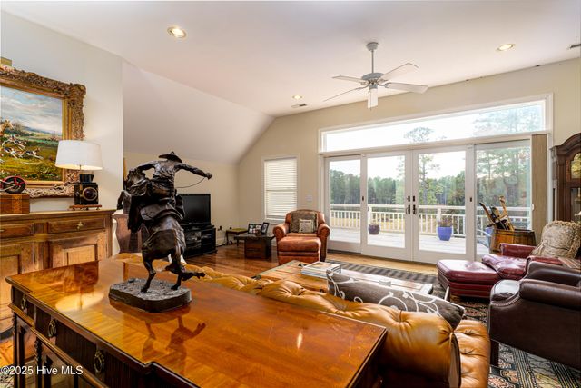 300 Good Barn Road, Vass, NC 28394