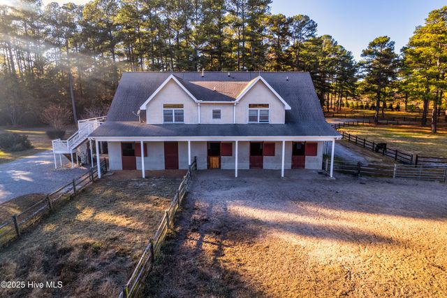 300 Good Barn Road, Vass, NC 28394