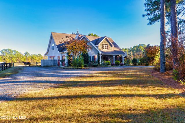 300 Good Barn Road, Vass, NC 28394