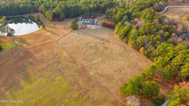 300 Good Barn Road, Vass, NC 28394