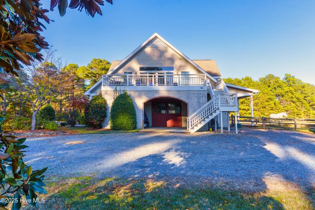 300 Good Barn Road, Vass, NC 28394