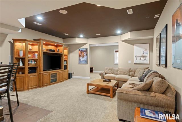 1705 Interlacken Road, Springfield, IL 62704