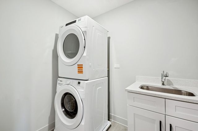 11036 Austin Avenue, Chicago Ridge, IL 60415