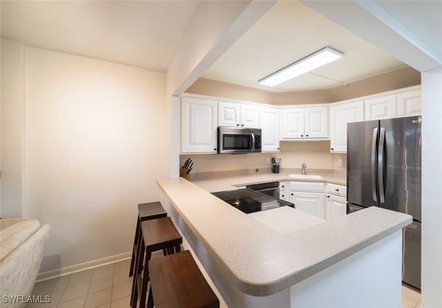 5 Bluebill AVE 305 + 405, Naples, FL 34108