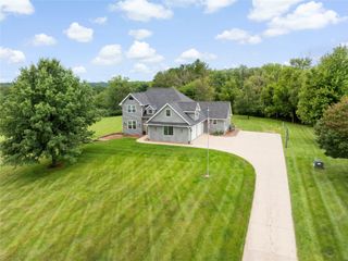 1847 Pinebrook Court NE, Solon, IA 52333