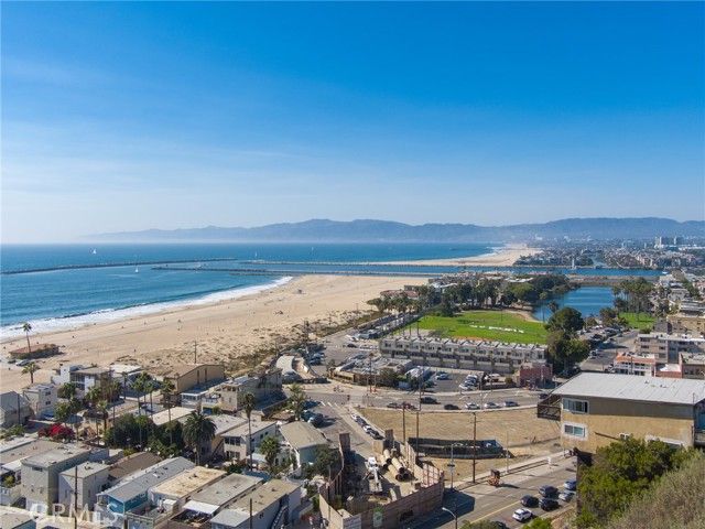6929 Vista Del Mar, Playa Del Rey (los Angeles), CA 90293