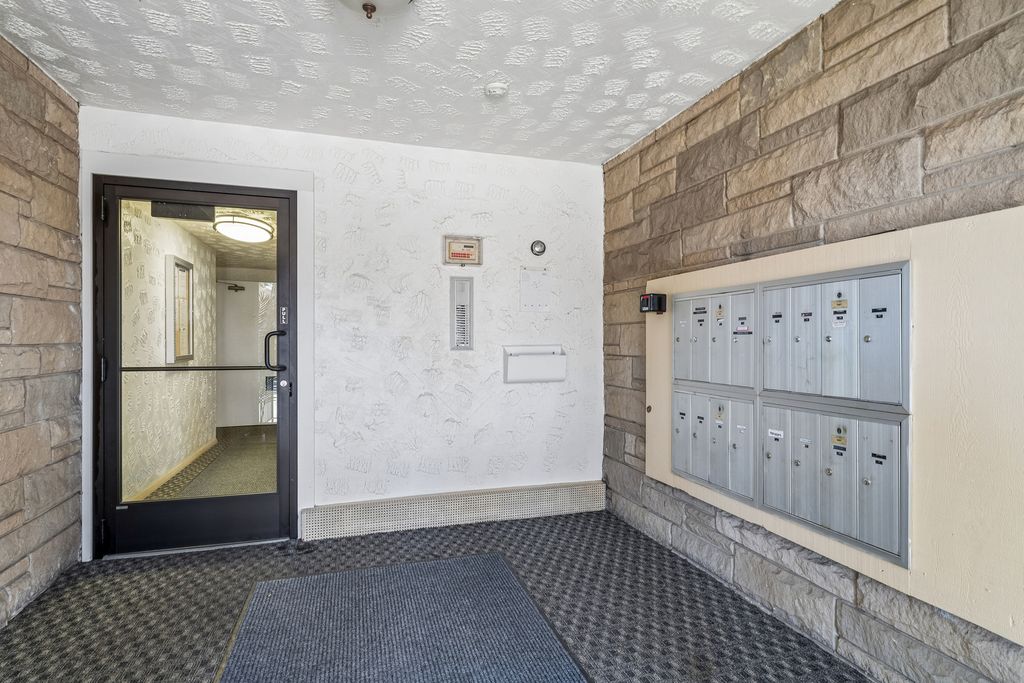 8836 N Western Avenue 1H, Des Plaines, IL 60016 — photo 3