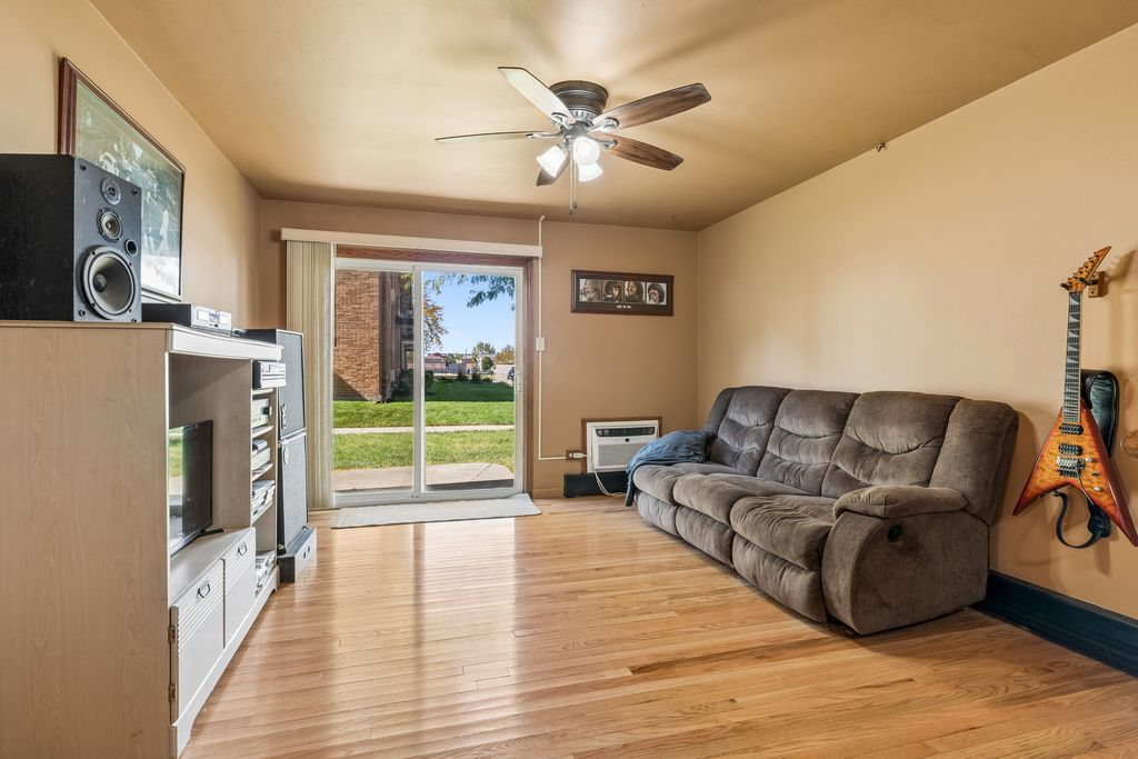 8836 N Western Avenue 1H, Des Plaines, IL 60016 — photo 5