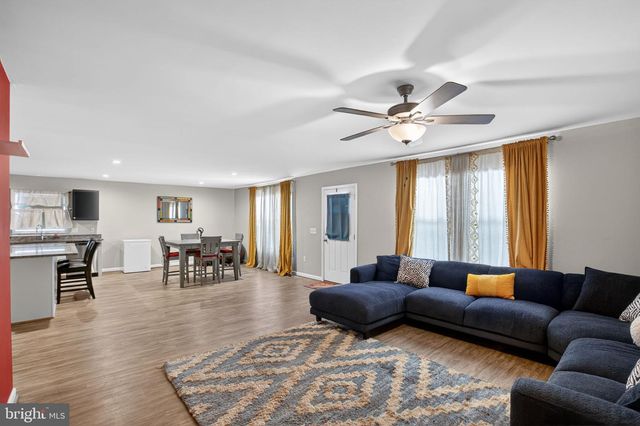 230 12TH ST, Colonial Beach, VA 22443