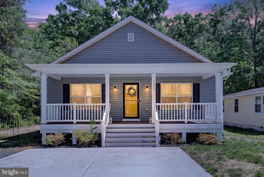 230 12TH ST, Colonial Beach, VA 22443