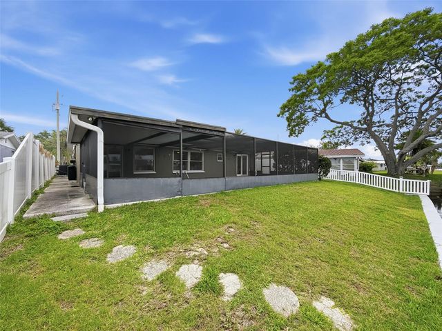 12735 1ST ISLE, Hudson, FL 34667