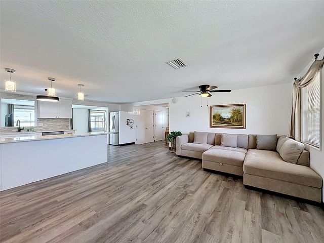 12735 1ST ISLE, Hudson, FL 34667
