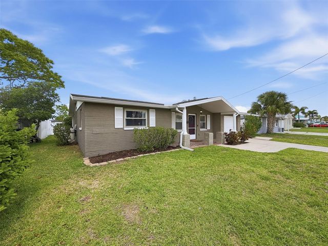 12735 1ST ISLE, Hudson, FL 34667