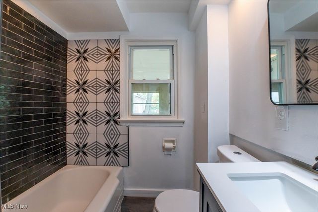 960 Donald Avenue, Akron, OH 44306