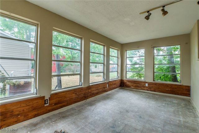 960 Donald Avenue, Akron, OH 44306