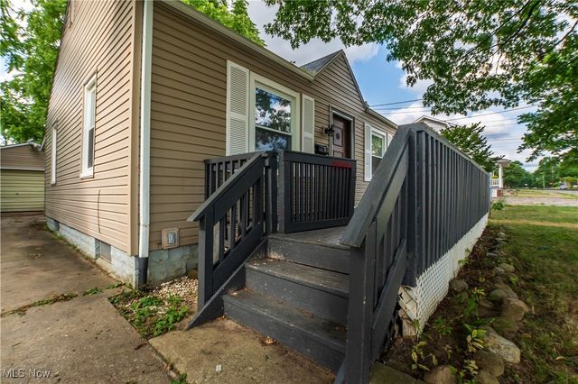 960 Donald Avenue, Akron, OH 44306