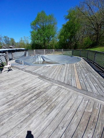 2080 Kentucky 39, Crab Orchard, KY 40419