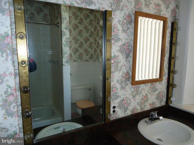 1000 WALNUT AVE, Baltimore, MD 21229