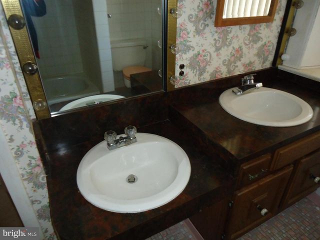 1000 WALNUT AVE, Baltimore, MD 21229