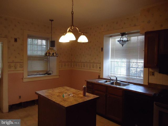 1000 WALNUT AVE, Baltimore, MD 21229