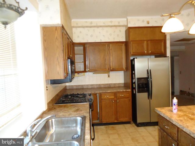 1000 WALNUT AVE, Baltimore, MD 21229