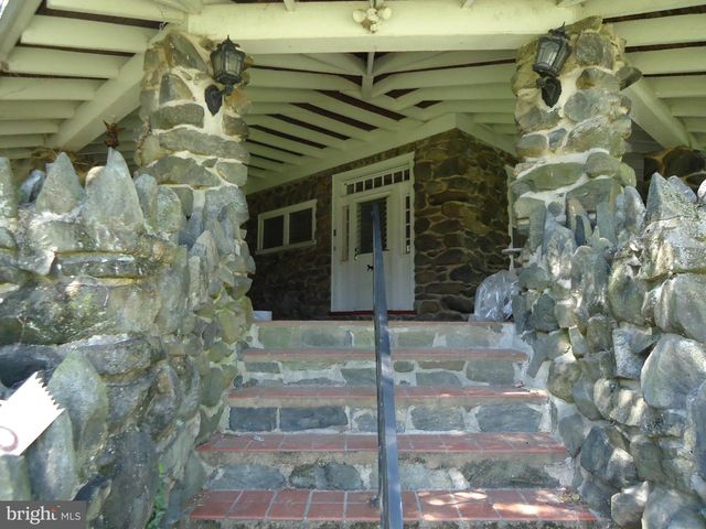 1000 WALNUT AVE, Baltimore, MD 21229