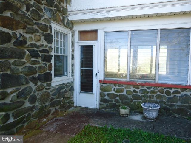 1000 WALNUT AVE, Baltimore, MD 21229