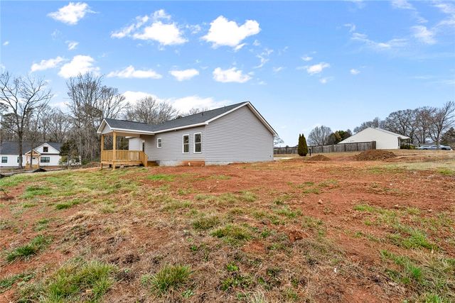 2 Labonte Drive, Piedmont, SC 29673